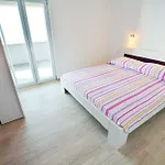 Apartments Dubas Apartman *