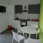 Apartments Dubas Apartman *