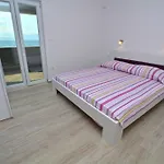 Apartments Dubas Apartman *