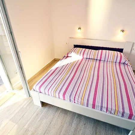 Apartments Dubas *